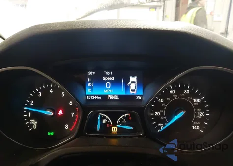 2016 Ford Focus Se z USA, uszkodzony, nr VIN 1FADP3F20GL329626